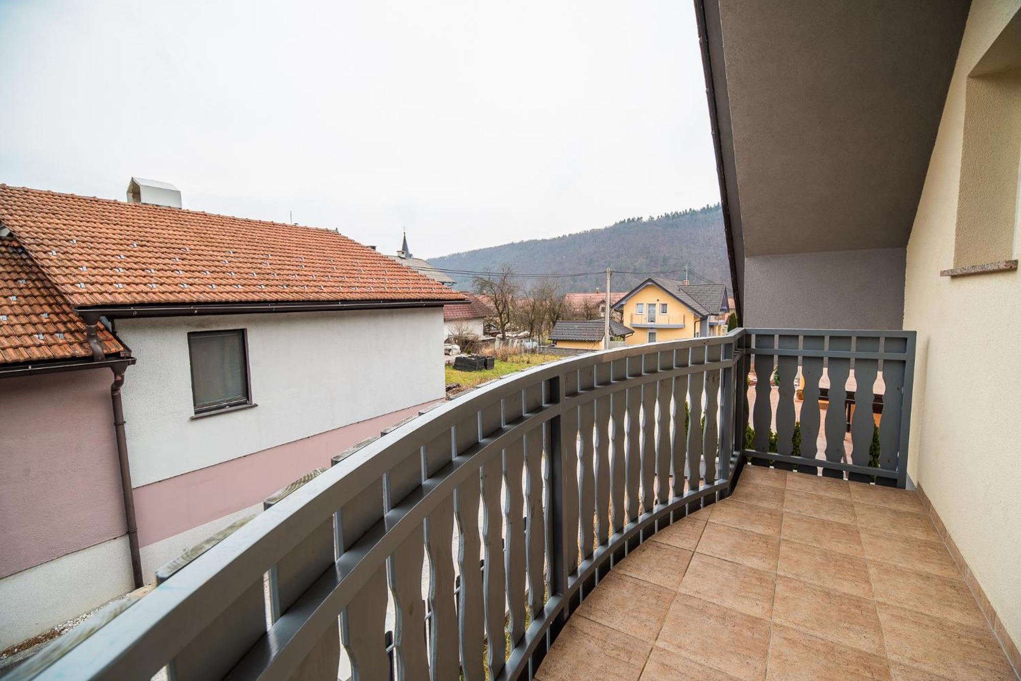 Apartment Zelimlje Skofljica Exterior photo